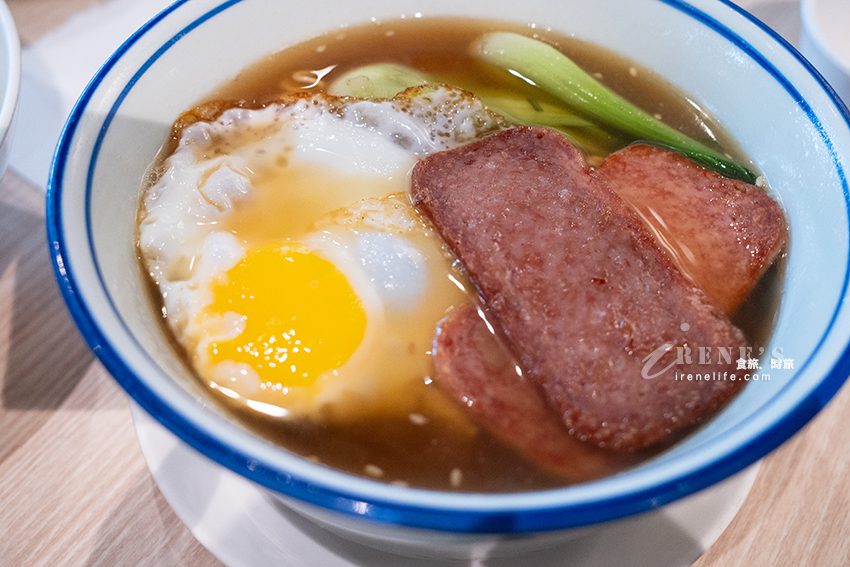 三重港式料理茶餐廳,熱炒、港點、煲飯、粥品樣樣有,選擇性超多,聚餐聚會皆合宜 三重港式料理茶餐廳,熱炒、港點、煲飯、粥品樣樣有,選擇性超多,聚餐聚會皆合宜
