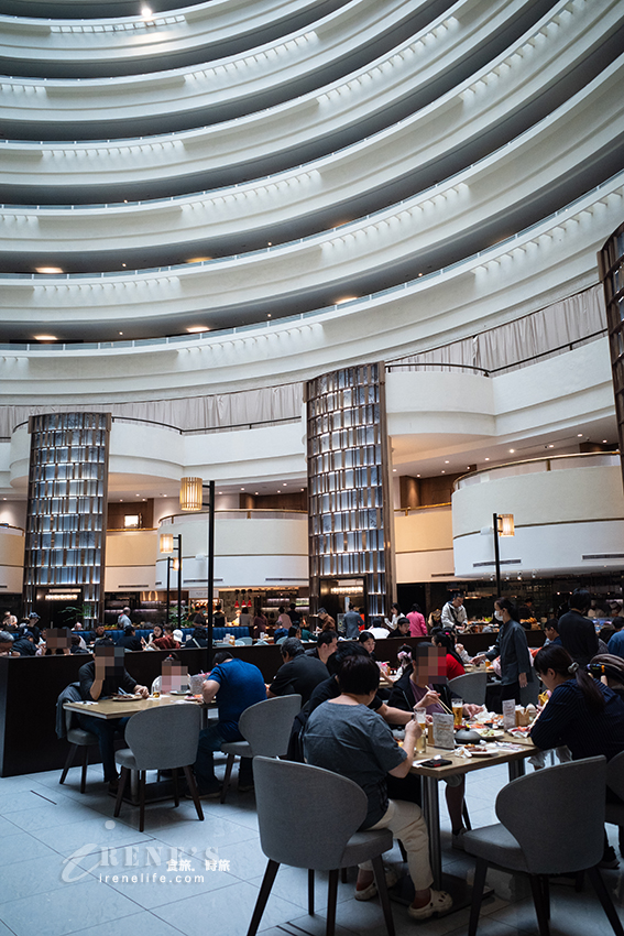 近小巨蛋的隱藏版吃到飽餐廳,午餐晚餐只要1080元就能吃到飽,螃蟹、烤鴨、牛排、披薩吃免驚 近小巨蛋的隱藏版吃到飽餐廳,午餐晚餐只要1080元就能吃到飽,螃蟹、烤鴨、牛排、披薩吃免驚