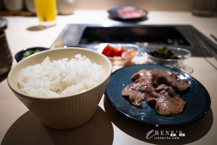 經過走過一定錯過的三重超低調個人燒肉新開幕，用餐環境很優質，小菜可無限續