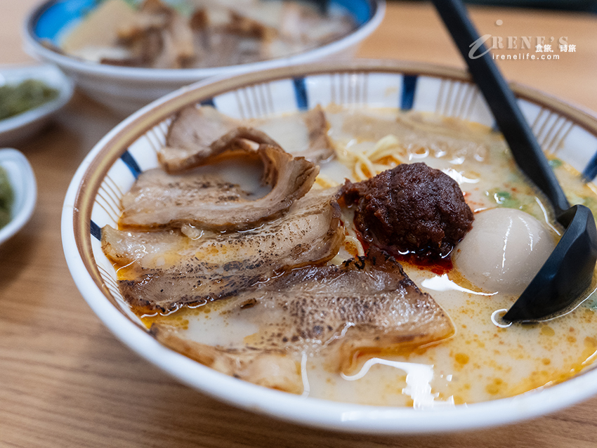 無限續麵的拉麵最便宜只要155元，甜品30元吃到飽，新開幕還送一碟小菜