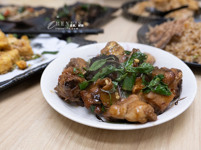 北投市場平價熱炒，經濟實惠的用餐選擇，排骨炒飯、雞排炒飯不貴份量足