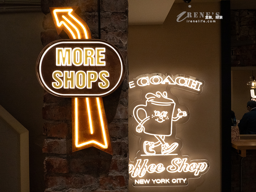 全台首間「Coach Play」概念店，複合式餐飲，咖啡、千層餅、霜淇淋，獨家Coach紙袋好可愛