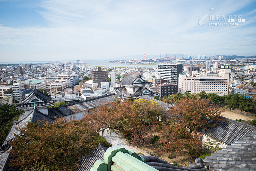 日本100名城之一和歌山城,歷史與景觀結合為一的優雅之城,攀上天守閣一覽和歌山市的美景 日本100名城之一和歌山城,歷史與景觀結合為一的優雅之城,攀上天守閣一覽和歌山市的美景
