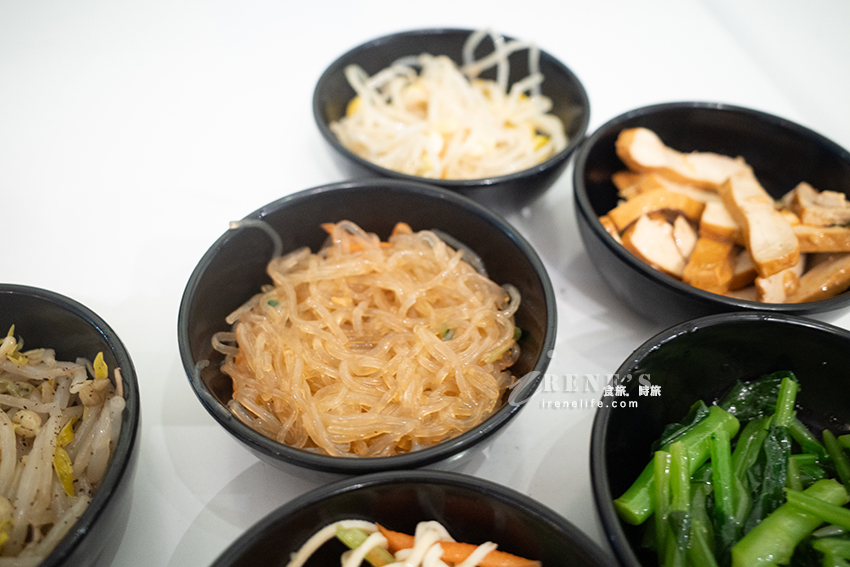 輔大平價韓式料理,均一價180元,飲料、小菜無限量供應,讓學生吃得飽又沒負擔 輔大平價韓式料理,均一價180元,飲料、小菜無限量供應,讓學生吃得飽又沒負擔