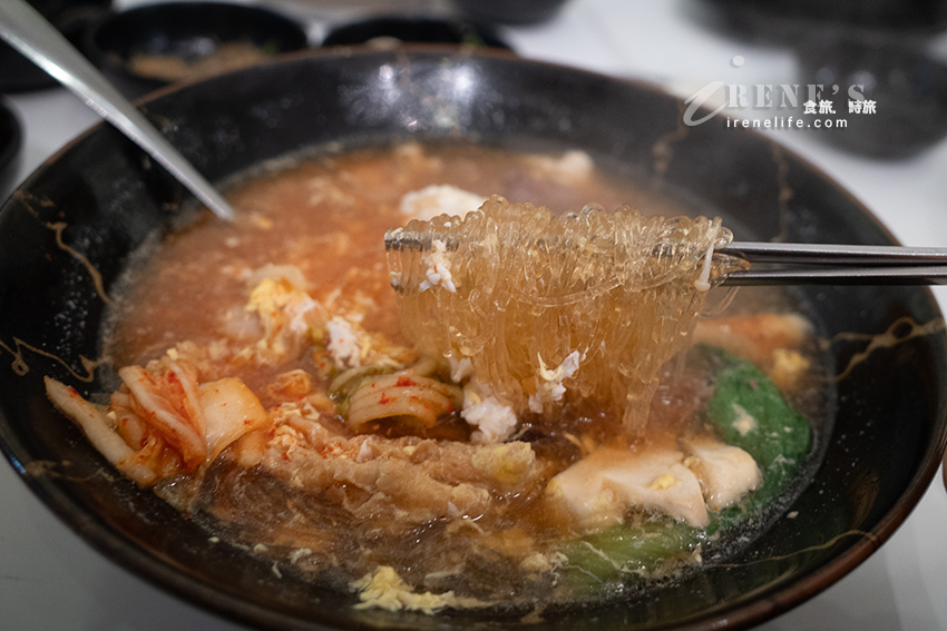 輔大平價韓式料理,均一價180元,飲料、小菜無限量供應,讓學生吃得飽又沒負擔 輔大平價韓式料理,均一價180元,飲料、小菜無限量供應,讓學生吃得飽又沒負擔