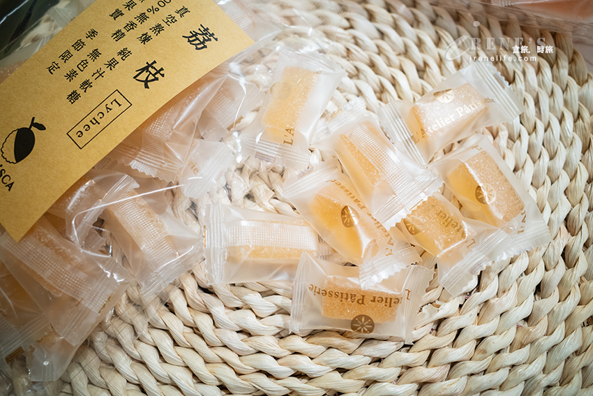 麗水街日式建築伴手禮專賣店，用台灣水果製作成一顆顆精緻的軟糖以及洋菓子，低糖又健康
