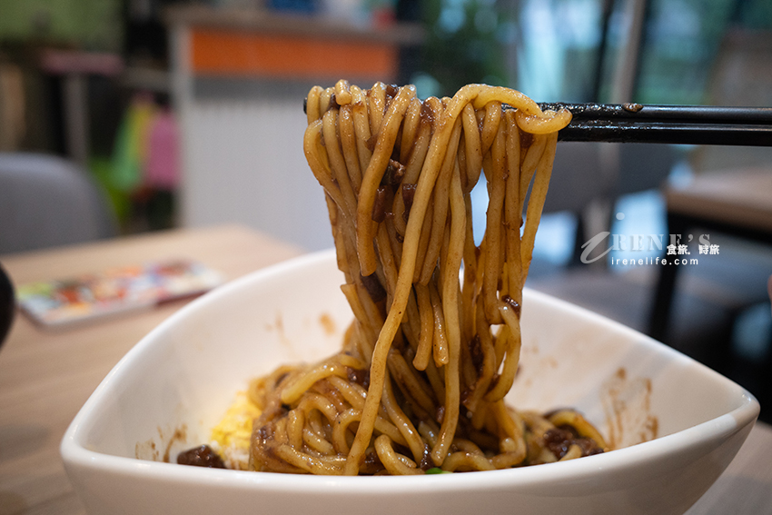 早餐就能吃到韓國豆腐鍋、韓式炸醬麵!中西式結合韓式料理的早午餐店 早餐就能吃到韓國豆腐鍋、韓式炸醬麵!中西式結合韓式料理的早午餐店