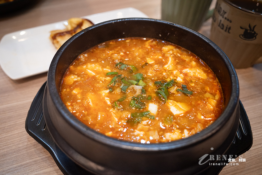 早餐就能吃到韓國豆腐鍋、韓式炸醬麵!中西式結合韓式料理的早午餐店 早餐就能吃到韓國豆腐鍋、韓式炸醬麵!中西式結合韓式料理的早午餐店