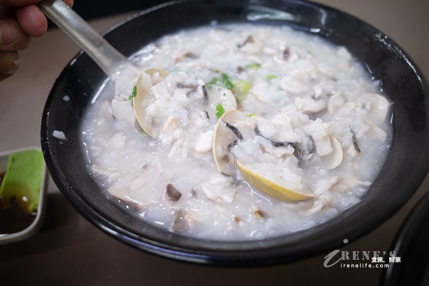 南部味的魯肉飯、虱目魚湯，海鮮粥料多味美超大碗，想吃魚腸請早上9:30前到才有機會