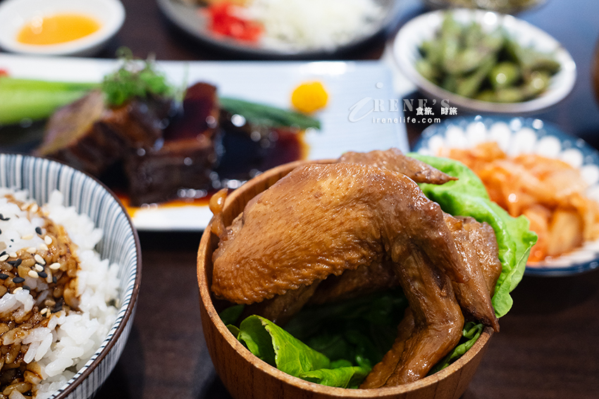 蘆洲隱藏版中式套餐咖啡店,東坡肉、油雞腿、酸菜牛全都吃的到,一個人就開吃 蘆洲隱藏版中式套餐咖啡店,東坡肉、油雞腿、酸菜牛全都吃的到,一個人就開吃