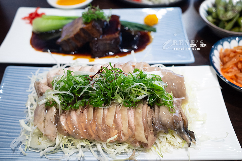 蘆洲隱藏版中式套餐咖啡店,東坡肉、油雞腿、酸菜牛全都吃的到,一個人就開吃 蘆洲隱藏版中式套餐咖啡店,東坡肉、油雞腿、酸菜牛全都吃的到,一個人就開吃