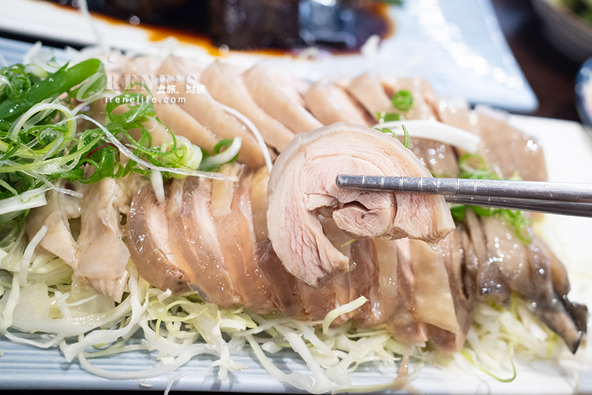蘆洲隱藏版中式套餐咖啡店,東坡肉、油雞腿、酸菜牛全都吃的到,一個人就開吃 蘆洲隱藏版中式套餐咖啡店,東坡肉、油雞腿、酸菜牛全都吃的到,一個人就開吃