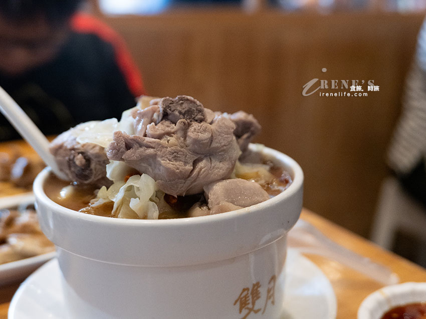 百吃不膩的雙月食品社,挑戰表面張力的雞湯,新品富士吻仔山拌飯很特別 百吃不膩的雙月食品社,挑戰表面張力的雞湯,新品富士吻仔山拌飯很特別