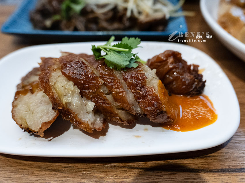 大溪老街排隊文青麵店，滷汁顏色超誘人，紅油抄手搭配獨門辣醬香中帶辣十分過癮