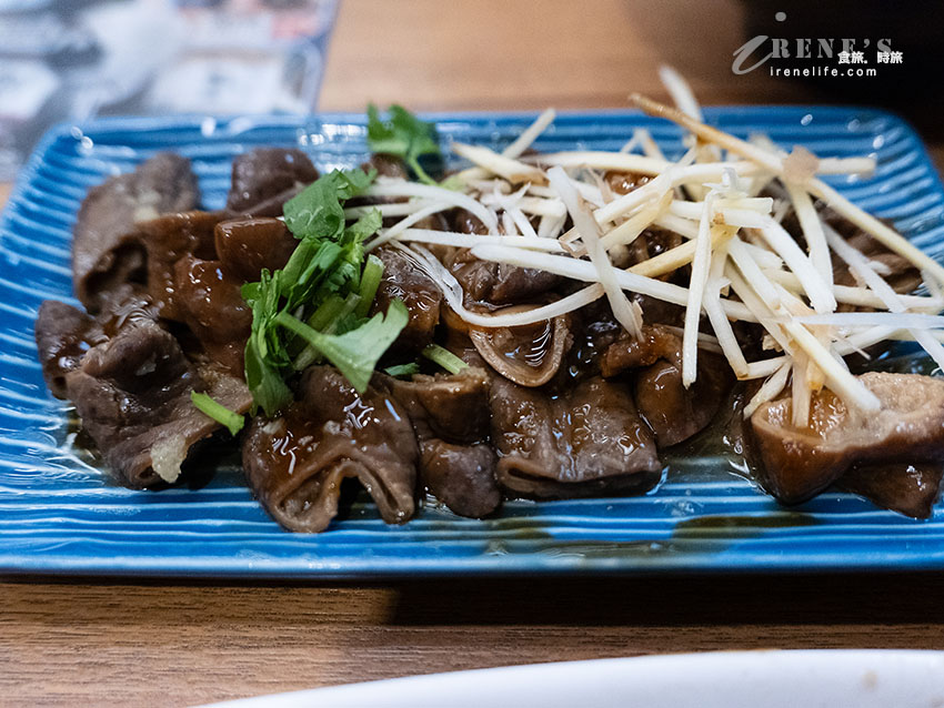 大溪老街排隊文青麵店，滷汁顏色超誘人，紅油抄手搭配獨門辣醬香中帶辣十分過癮