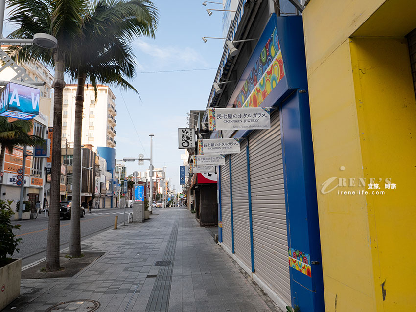 沖繩國際通巷弄內隱藏版的日式早餐，像回家般的溫馨，旅の終わりの朝ごはん