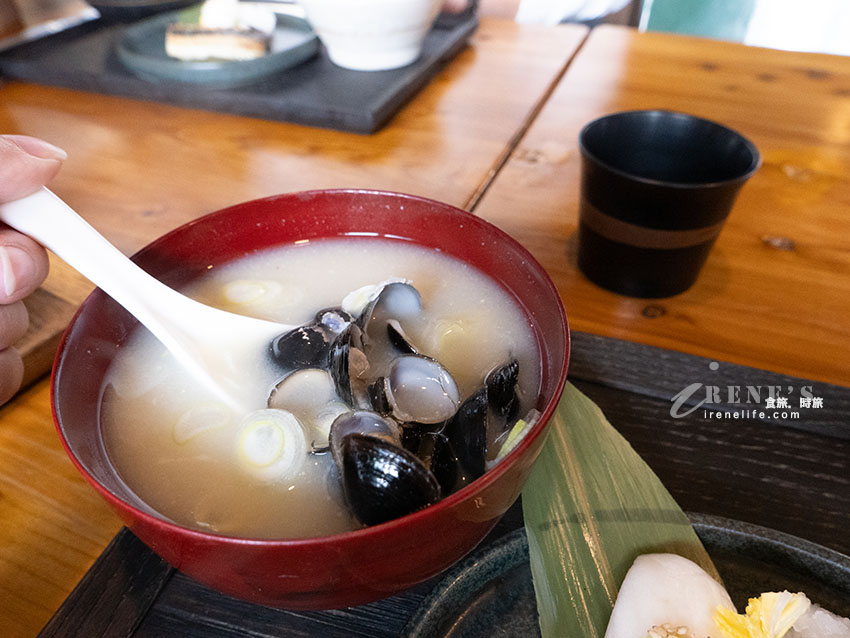 沖繩國際通巷弄內隱藏版的日式早餐，像回家般的溫馨，旅の終わりの朝ごはん