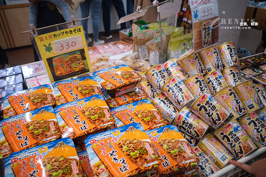 從東京出發！河口湖富士山包車一日遊，還加碼帶我們去私房景點餵天鵝