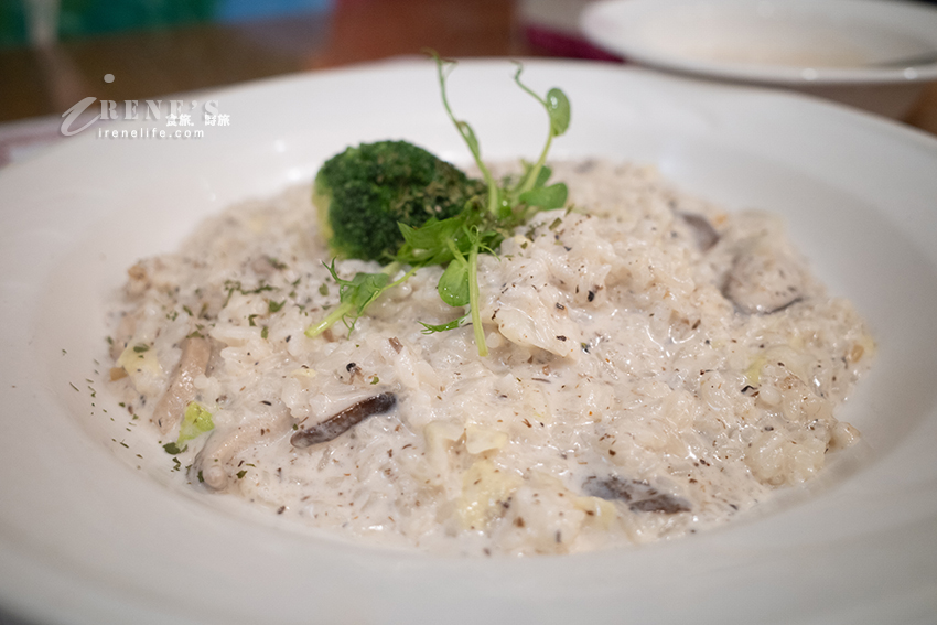 南京東路五段創意蔬食餐廳，義式料理口味獨特，還有素食迴轉火鍋吃到飽
