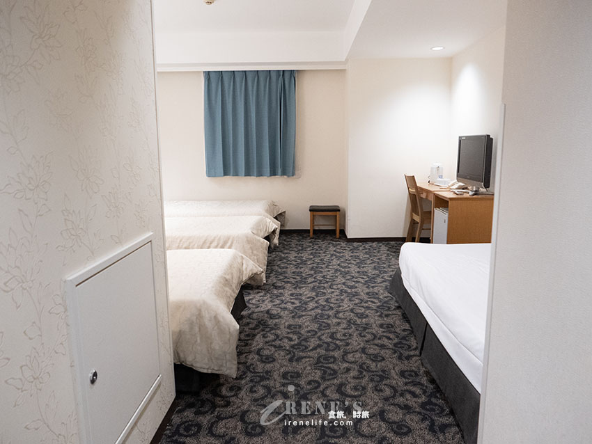 沖繩國際通上平價住宿,牧志站旁一出站就到飯店,樓下就是便利商店,飯店雖舊但乾淨方便 沖繩國際通上平價住宿,牧志站旁一出站就到飯店,樓下就是便利商店,飯店雖舊但乾淨方便