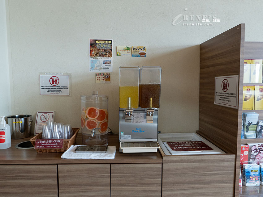 美國村親子住宿推薦|飲料、冰棒免費吃,海景展望浴場超級讚,旁邊就是日落沙灘 美國村親子住宿推薦|飲料、冰棒免費吃,海景展望浴場超級讚,旁邊就是日落沙灘