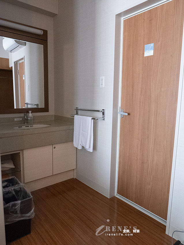 美國村親子住宿推薦｜飲料、冰棒免費吃，海景展望浴場超級讚，旁邊就是日落沙灘