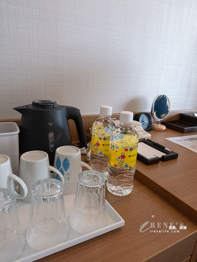 美國村親子住宿推薦|飲料、冰棒免費吃,海景展望浴場超級讚,旁邊就是日落沙灘 美國村親子住宿推薦|飲料、冰棒免費吃,海景展望浴場超級讚,旁邊就是日落沙灘