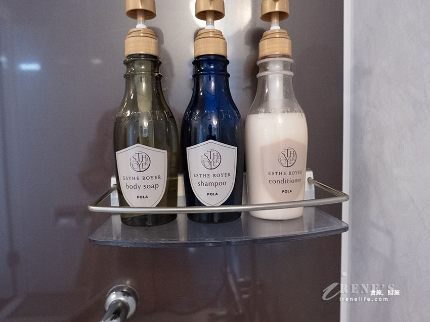 美國村親子住宿推薦|飲料、冰棒免費吃,海景展望浴場超級讚,旁邊就是日落沙灘 美國村親子住宿推薦|飲料、冰棒免費吃,海景展望浴場超級讚,旁邊就是日落沙灘