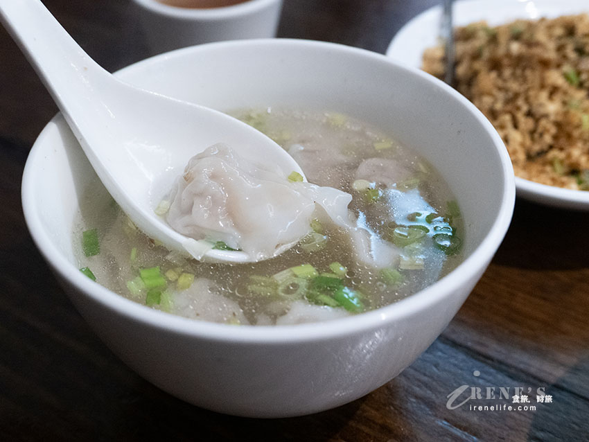 芝山站人氣麵店,從簡單的擔仔麵、魯肉飯到熱炒台菜全都有,適合人多好點菜 芝山站人氣麵店,從簡單的擔仔麵、魯肉飯到熱炒台菜全都有,適合人多好點菜