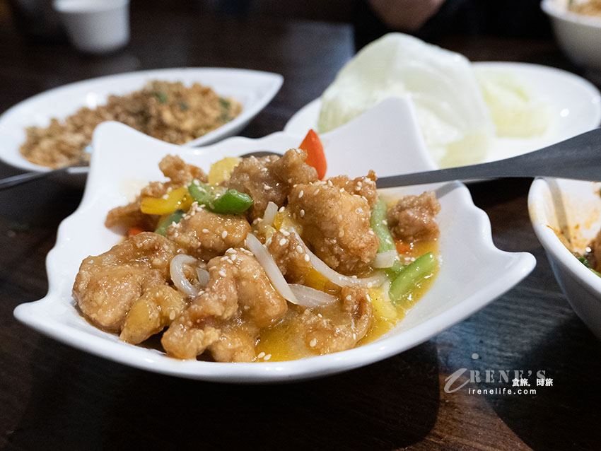 芝山站人氣麵店,從簡單的擔仔麵、魯肉飯到熱炒台菜全都有,適合人多好點菜 芝山站人氣麵店,從簡單的擔仔麵、魯肉飯到熱炒台菜全都有,適合人多好點菜