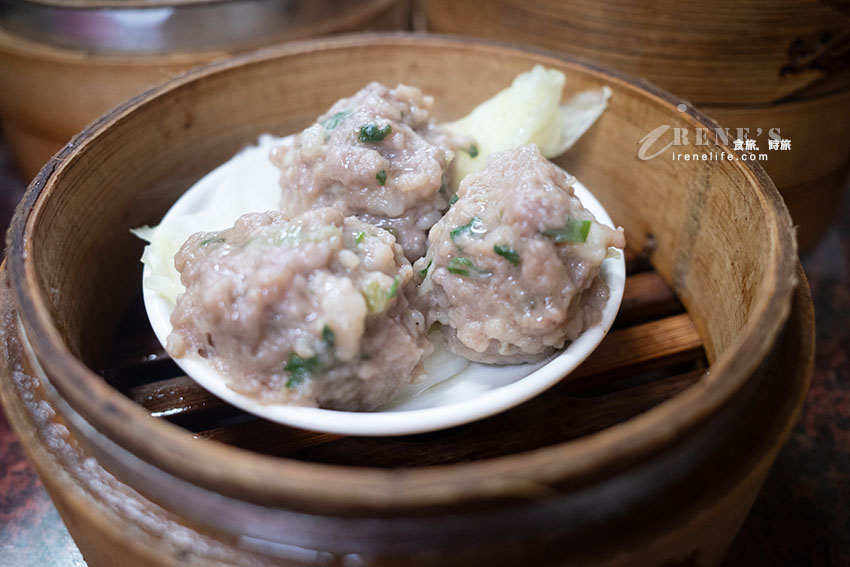 一週只賣兩天的超平價港式點心,一籠只要50元的港點大家拼命點,粥類也頗大碗好吃 一週只賣兩天的超平價港式點心,一籠只要50元的港點大家拼命點,粥類也頗大碗好吃