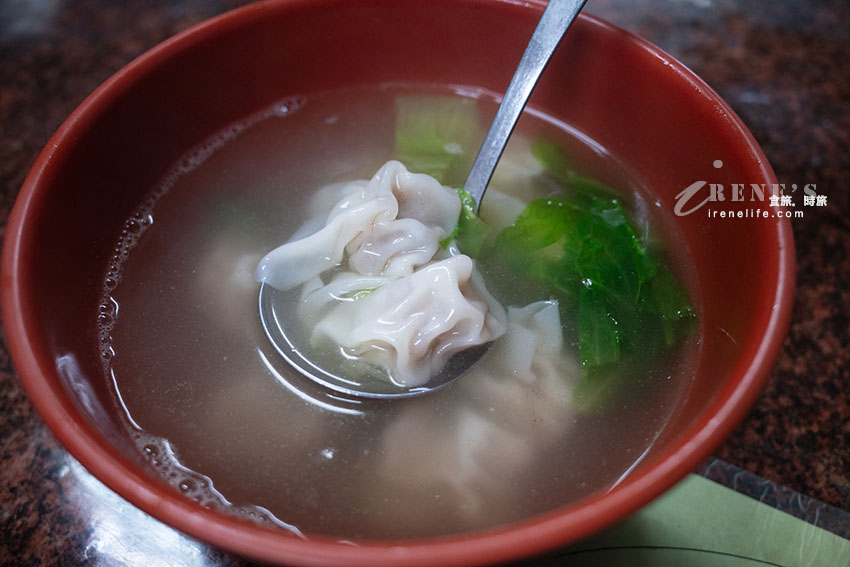 一週只賣兩天的超平價港式點心,一籠只要50元的港點大家拼命點,粥類也頗大碗好吃 一週只賣兩天的超平價港式點心,一籠只要50元的港點大家拼命點,粥類也頗大碗好吃