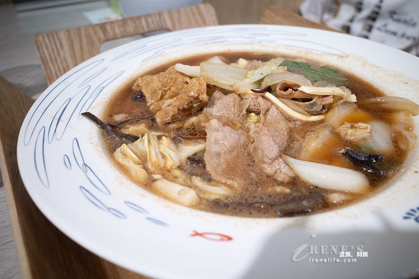 捷運台北橋站美食|一個人就能吃的酸菜魚,白飯、飲料無限供應,酸菜魚中還加入鹽滷豆花 捷運台北橋站美食|一個人就能吃的酸菜魚,白飯、飲料無限供應,酸菜魚中還加入鹽滷豆花