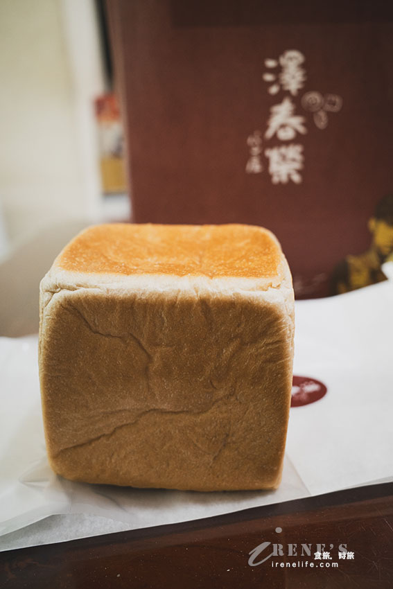 蘆洲隱藏版無菜單麵包店，使用日本九州熊本麵粉製作，每天創意麵包輪番上陣