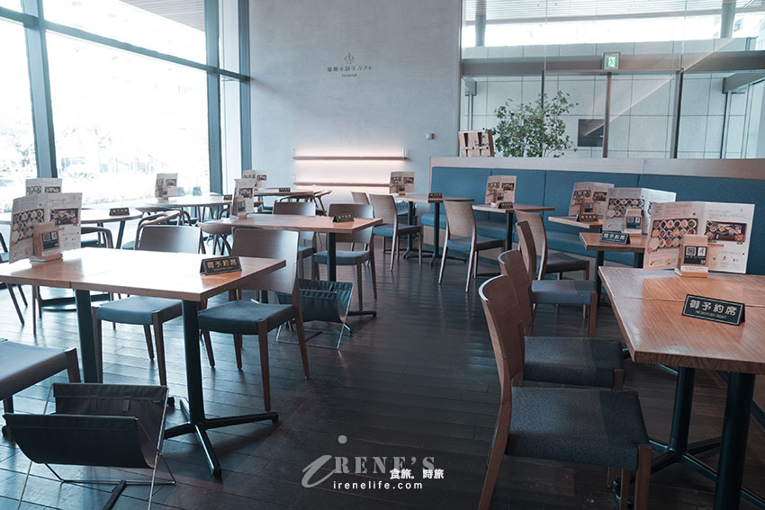 築地場外市場旁的18品日式早餐,白粥熱湯配16碟小菜,多為築地特色美食,想吃先訂位 築地場外市場旁的18品日式早餐,白粥熱湯配16碟小菜,多為築地特色美食,想吃先訂位