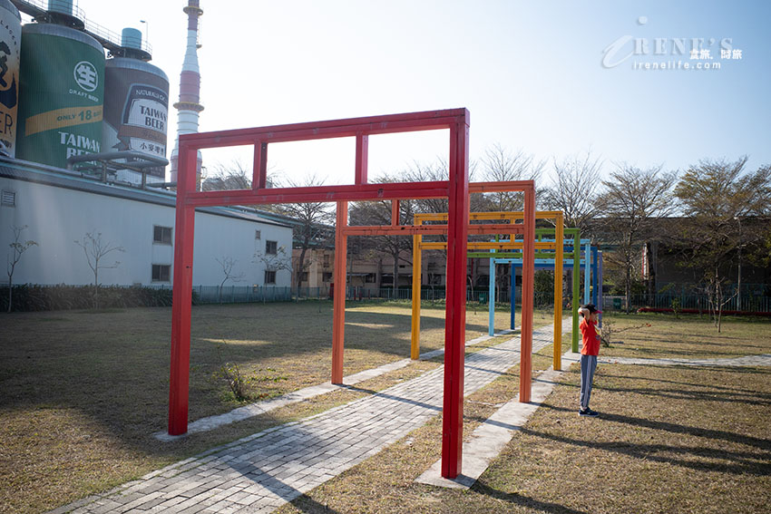 免門票還有免費停車場,大片草皮的啤酒公園好拍好溜孩,商品部也好好買,滿額送啤酒 免門票還有免費停車場,大片草皮的啤酒公園好拍好溜孩,商品部也好好買,滿額送啤酒
