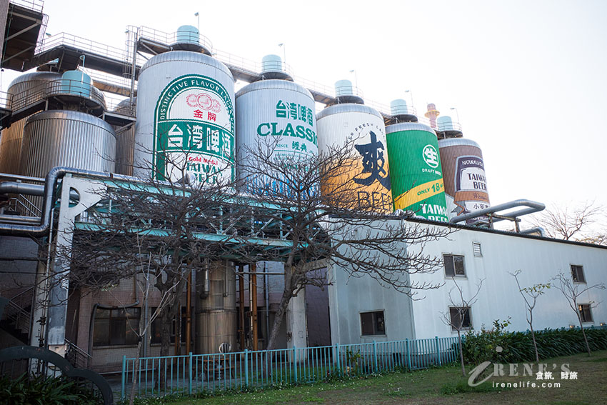 免門票還有免費停車場,大片草皮的啤酒公園好拍好溜孩,商品部也好好買,滿額送啤酒 免門票還有免費停車場,大片草皮的啤酒公園好拍好溜孩,商品部也好好買,滿額送啤酒
