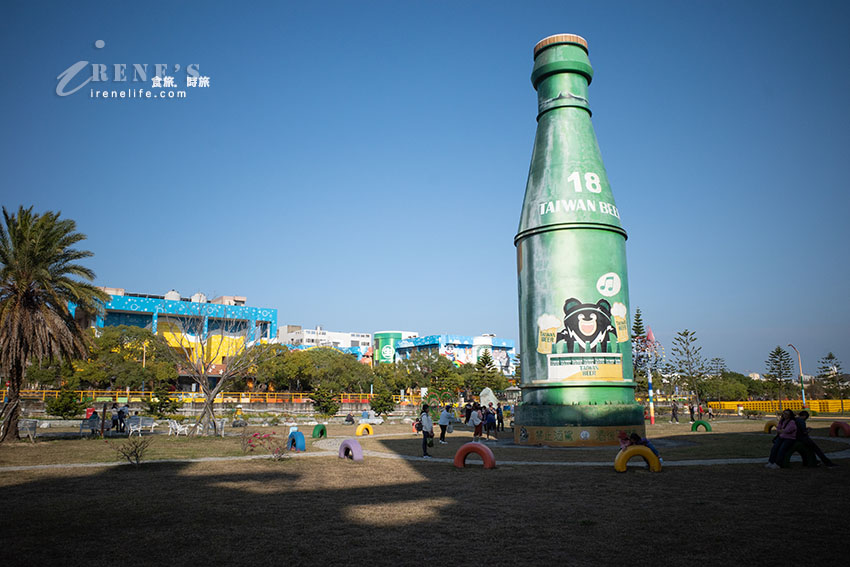 免門票還有免費停車場,大片草皮的啤酒公園好拍好溜孩,商品部也好好買,滿額送啤酒 免門票還有免費停車場,大片草皮的啤酒公園好拍好溜孩,商品部也好好買,滿額送啤酒