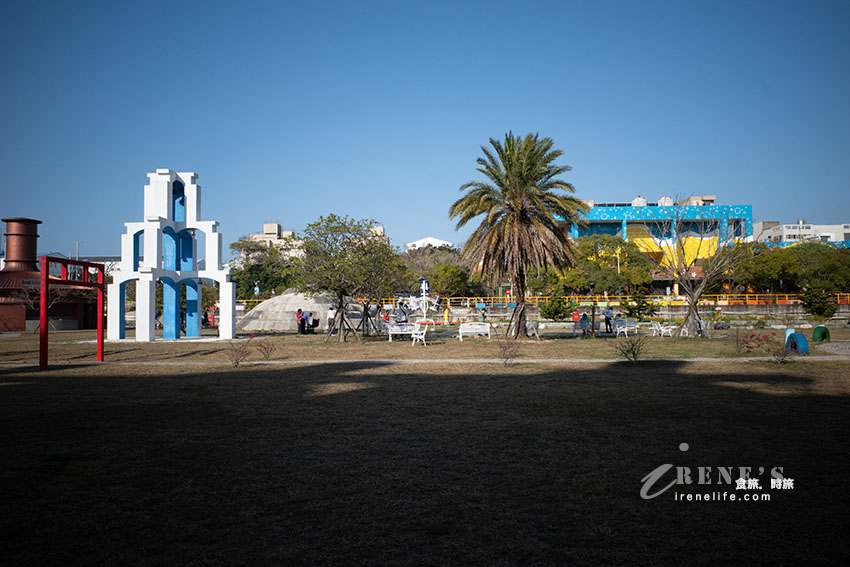 免門票還有免費停車場,大片草皮的啤酒公園好拍好溜孩,商品部也好好買,滿額送啤酒 免門票還有免費停車場,大片草皮的啤酒公園好拍好溜孩,商品部也好好買,滿額送啤酒