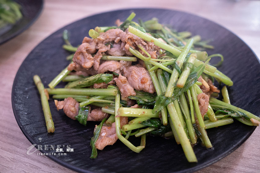 三重新開幕的熱炒、串燒店，日式氛圍座位雖少但很溫馨，料理都不錯服務也客氣 @Irene's 食旅．時旅
