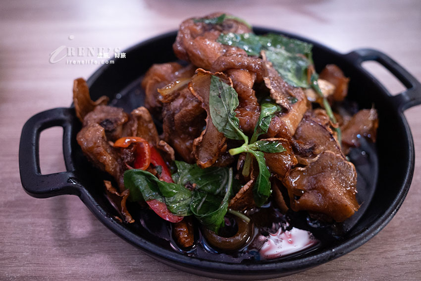 三重新開幕的熱炒、串燒店，日式氛圍座位雖少但很溫馨，料理都不錯服務也客氣