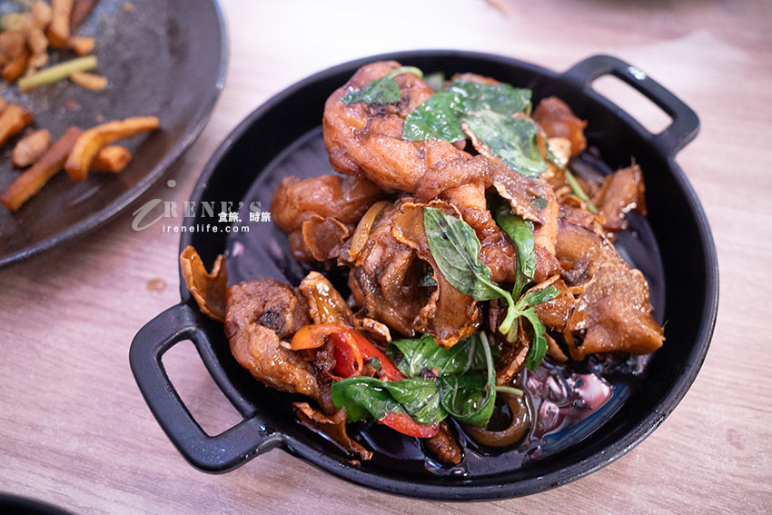 三重新開幕的熱炒、串燒店,日式氛圍座位雖少但很溫馨,料理都不錯服務也客氣 三重新開幕的熱炒、串燒店,日式氛圍座位雖少但很溫馨,料理都不錯服務也客氣