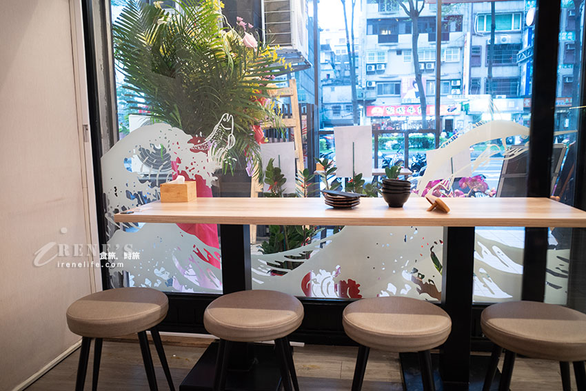 三重新開幕的熱炒、串燒店，日式氛圍座位雖少但很溫馨，料理都不錯服務也客氣