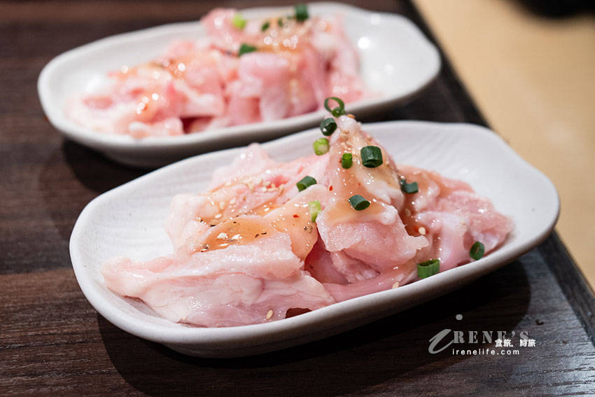 東京新宿人氣燒肉，一個人只有2500円就享27品吃到飽！燒肉拼盤有夠美
