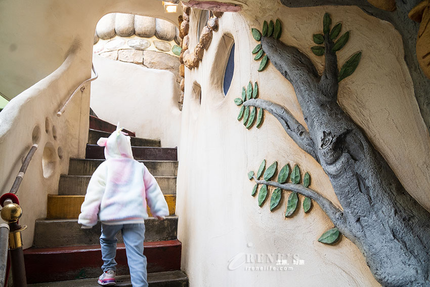東京吉祥寺不可錯過的可愛貓咪城堡村，宛如走入童話世界中的小屋，貓奴必訪
