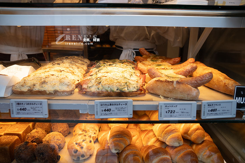 跟著木村拓哉吃麵包，三軒茶屋必買TruffleBAKERY，白松露鹽奶油捲人氣NO1