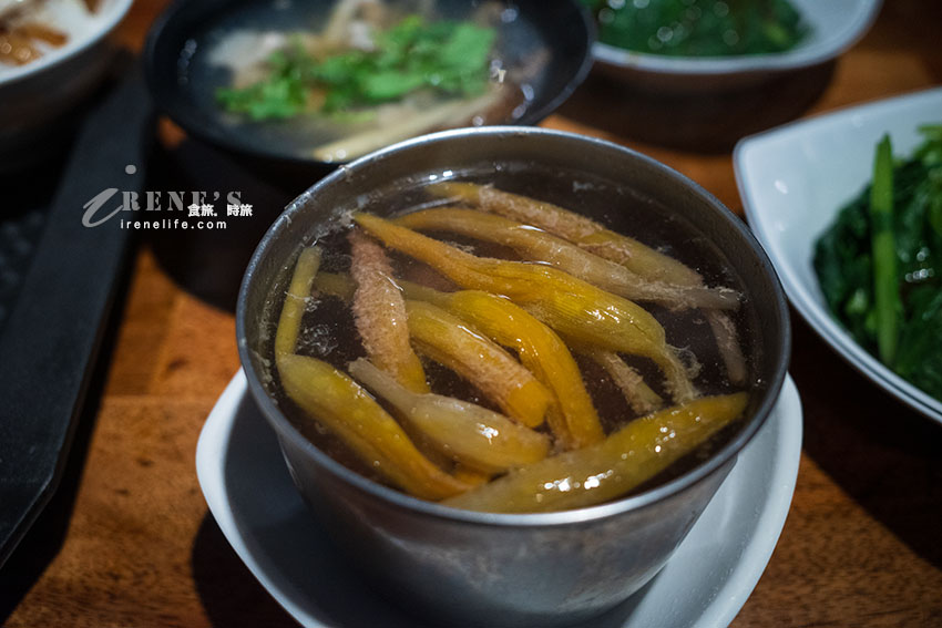 金針排骨湯