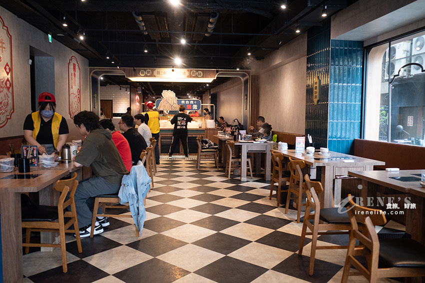 王品集團旗下台式平價小火鍋,蔬菜吧、飲料、霜淇淋、雞油飯無限供應吃到飽 王品集團旗下台式平價小火鍋,蔬菜吧、飲料、霜淇淋、雞油飯無限供應吃到飽