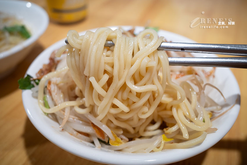 三重商工美食|奢華蝦仁滷肉飯、腿庫飯、香菇蒜頭雞湯,什麼都要就來份「都想吃套餐」 三重商工美食|奢華蝦仁滷肉飯、腿庫飯、香菇蒜頭雞湯,什麼都要就來份「都想吃套餐」