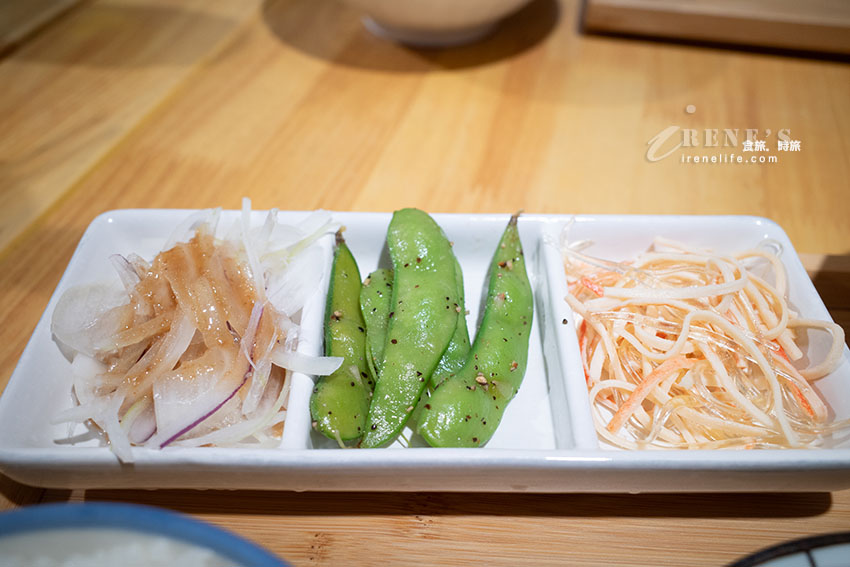 三重商工美食|奢華蝦仁滷肉飯、腿庫飯、香菇蒜頭雞湯,什麼都要就來份「都想吃套餐」 三重商工美食|奢華蝦仁滷肉飯、腿庫飯、香菇蒜頭雞湯,什麼都要就來份「都想吃套餐」